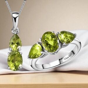 Sterling Silver and Peridot Green Gemstone Ring